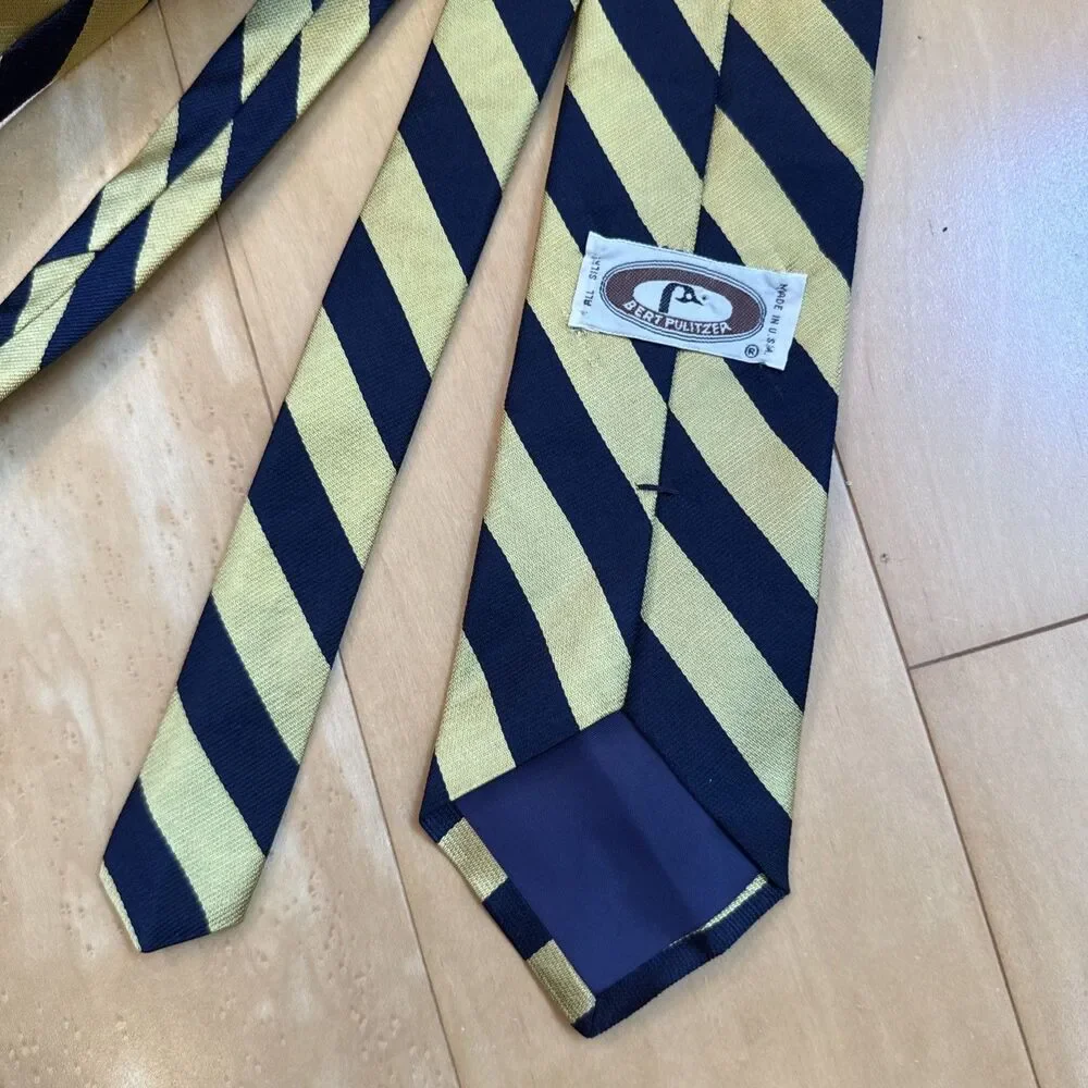 YELLOW STRIPED BERT PULITZER SILK TIE NAVY BLUE
